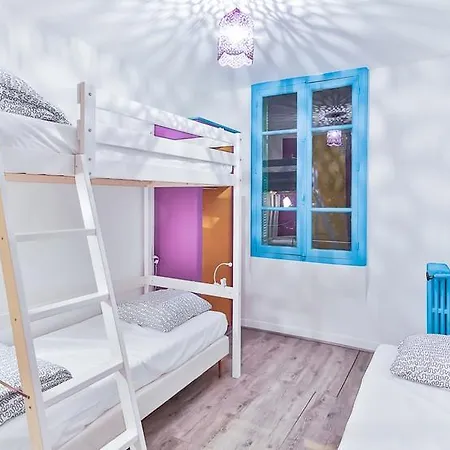 Le Baluchon Cafe-couchette Hostel *